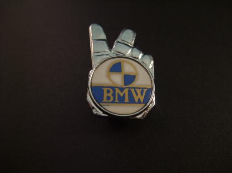 BMW motorfietsen( Motorrad) logo in de hand